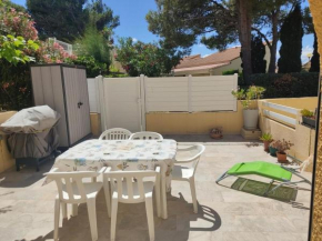 Appartement T2 Climatisé à Gruissan - Piscine, Plage, Parking & Terrasse - Idéal Familles 4/5 pers. - FR-1-796-45